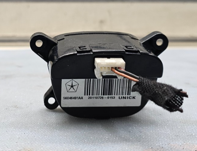 🔥11-14 Chrysler 200 Avenger Dash Center Display Mounted Clock Analog Assembly