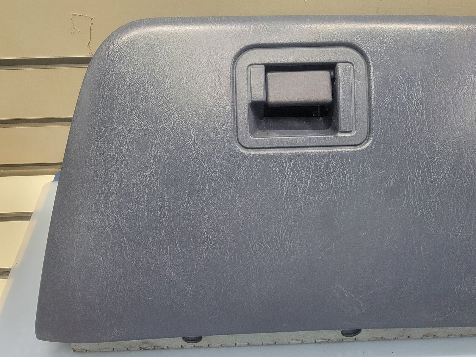 05-07 Ford F250 F350 Super Duty Glove Box Storage Compartment Gray G10