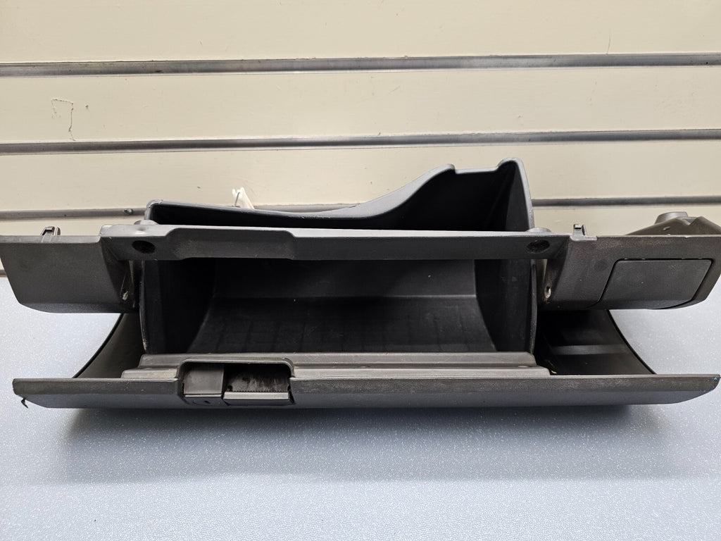 🔥05-12 Pathfinder 05-19 Frontier Dash Glove Box Compartment Assembly Graphite