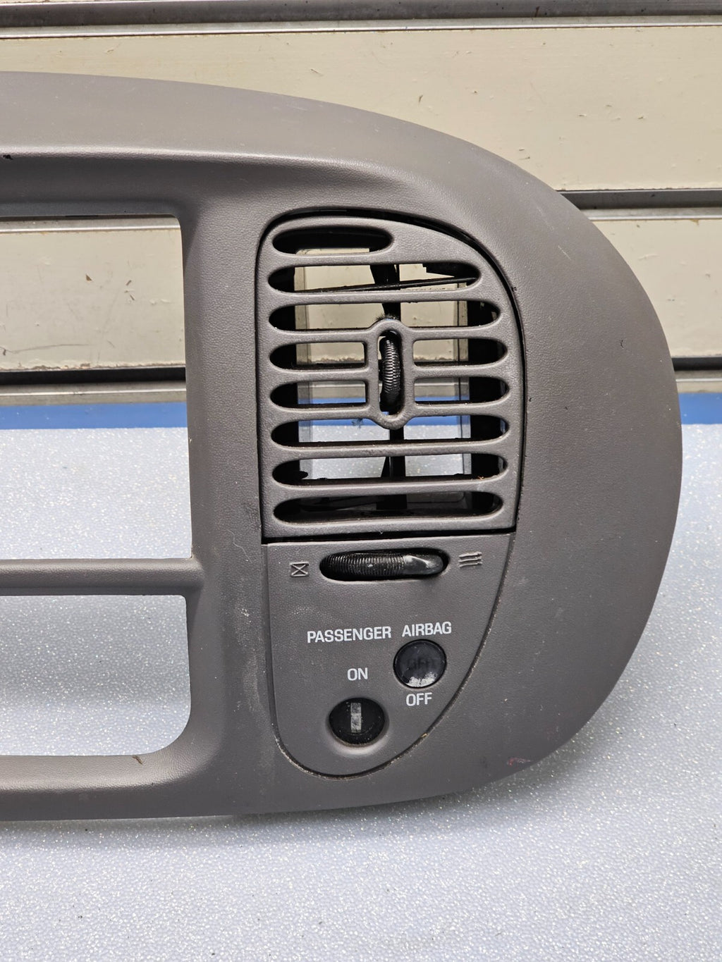 🔥97-03 Ford F150 Center Dash Radio Climate Trim Stereo BEZEL Panel Line GRAY