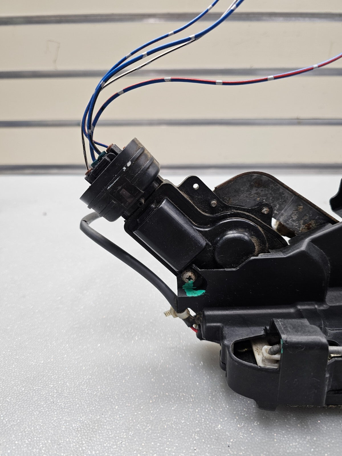 🔥97-01 Toyota Camry Front Left Driver Power Door Lock Actuator Latch Assembly