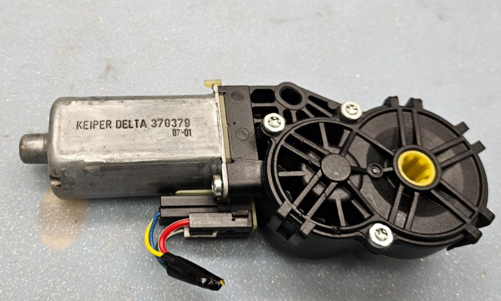 04-15 Titan Armada Left driver seat adjustment motor Recline Regulator Assembly