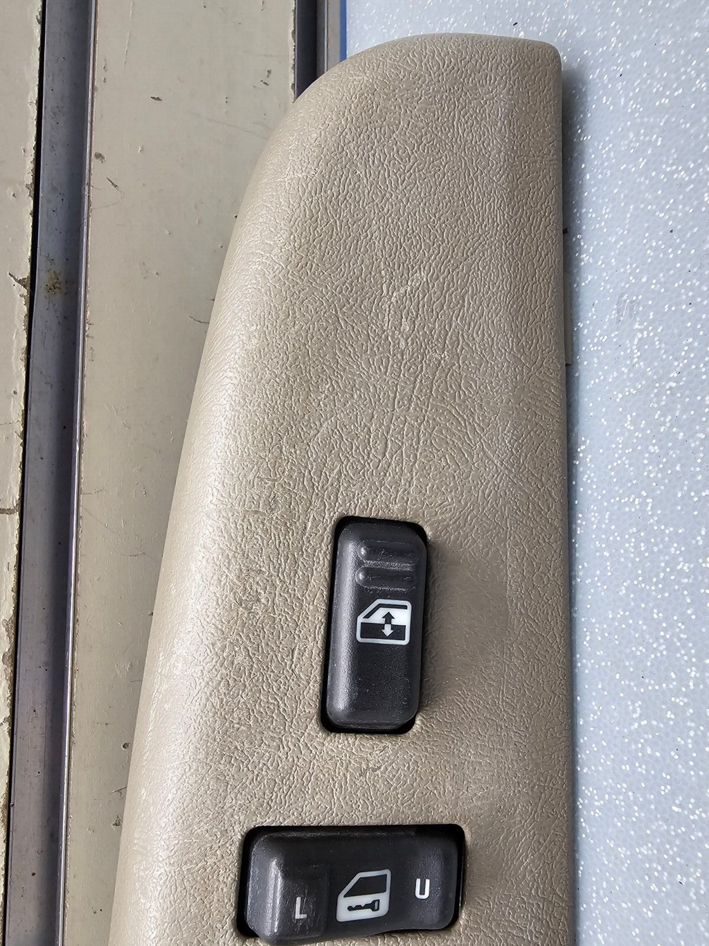 99-02 Silverado SIERRA Front RIGHT Passenger Power Window Switch Lock LT Tan WS3