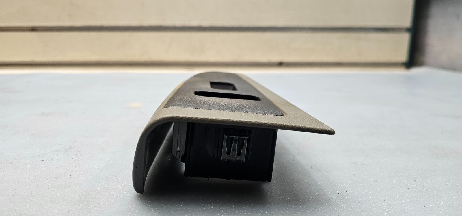 🔥03-06 Silverado SIERRA Door Window Switch FRONT RIGHT Passenger TAN/Black