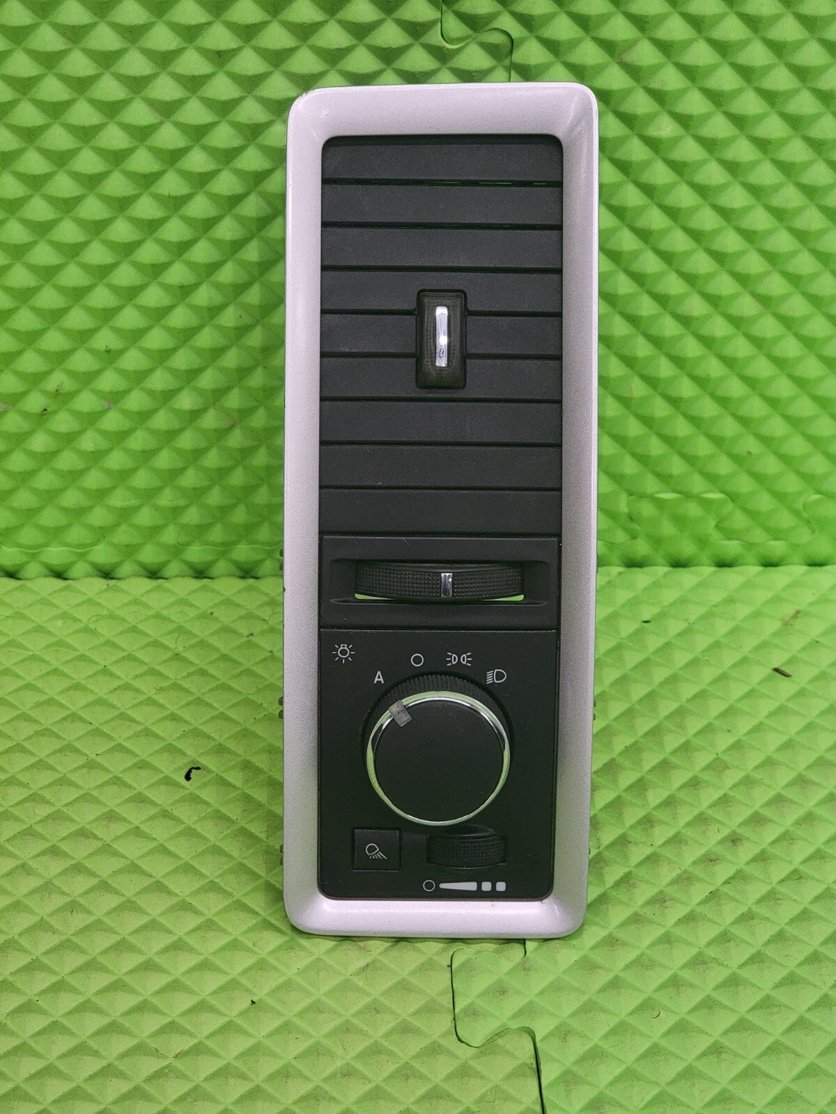 🔥2009-2012 DODGE RAM LEFT A/C AIR VENT OUTLET HEADLIGHT SWITCH OEM