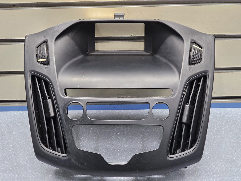 🔥15-17 Ford Focus SE Dash Trim Panel Radio Player Climate Control Bezel DK GRAY