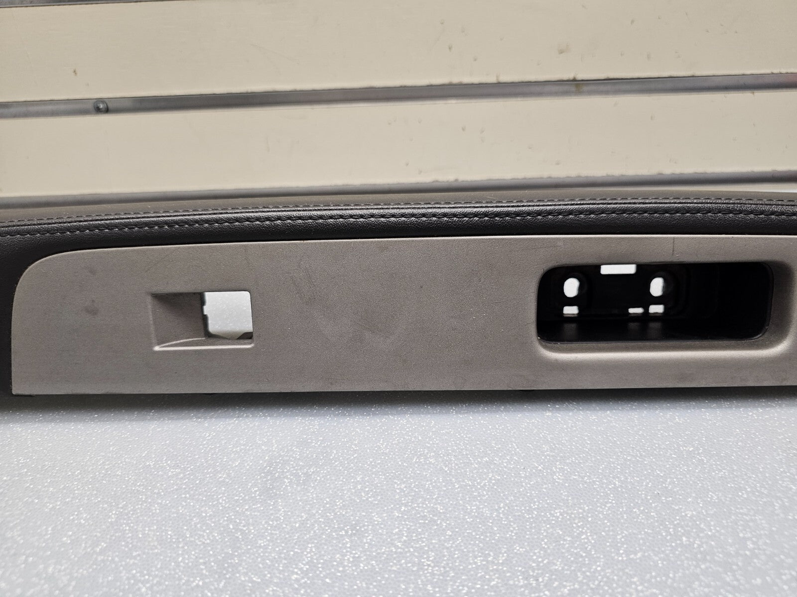 🔥07-14 LINCOLN NAVIGATOR REAR LEFT DRIVER DOOR WINDOW SWITCH ARM REST HANDLE