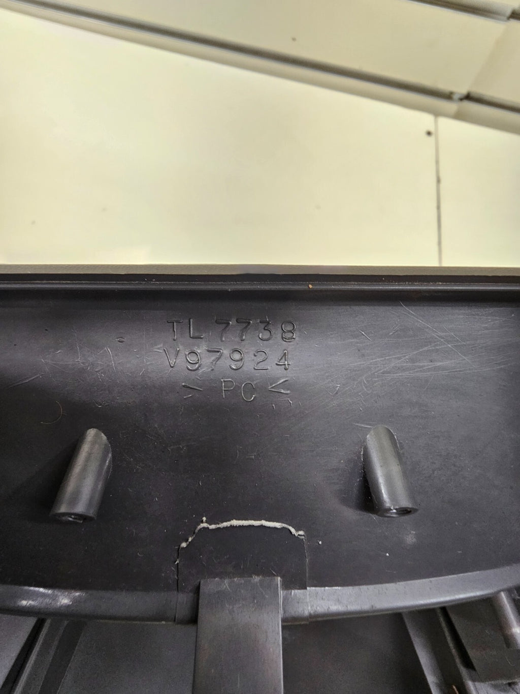 97-02 Ford Expedition Overhead Climate Console Map Light Display Storage DK Gray