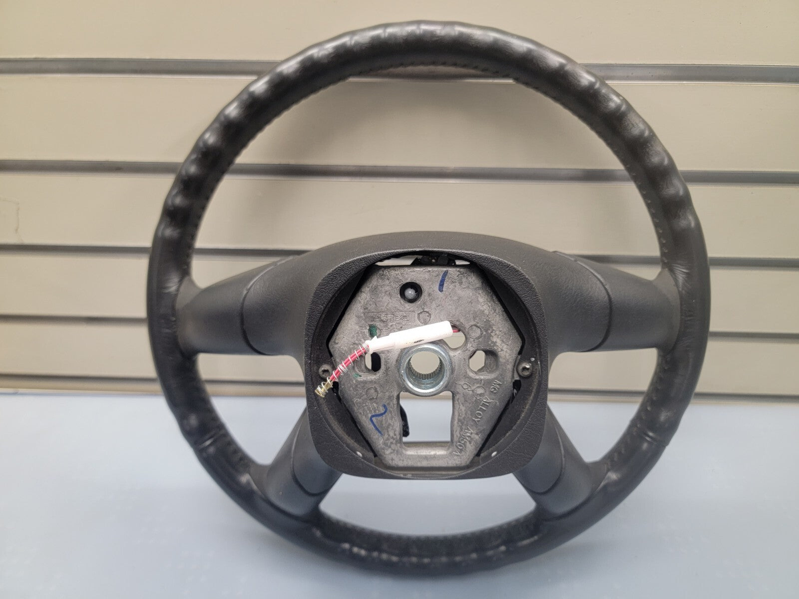 02-09 Trailblazer Envoy03-06 SILVERADO SIERRA YUKON STEERING WHEEL LEATHER BLACK