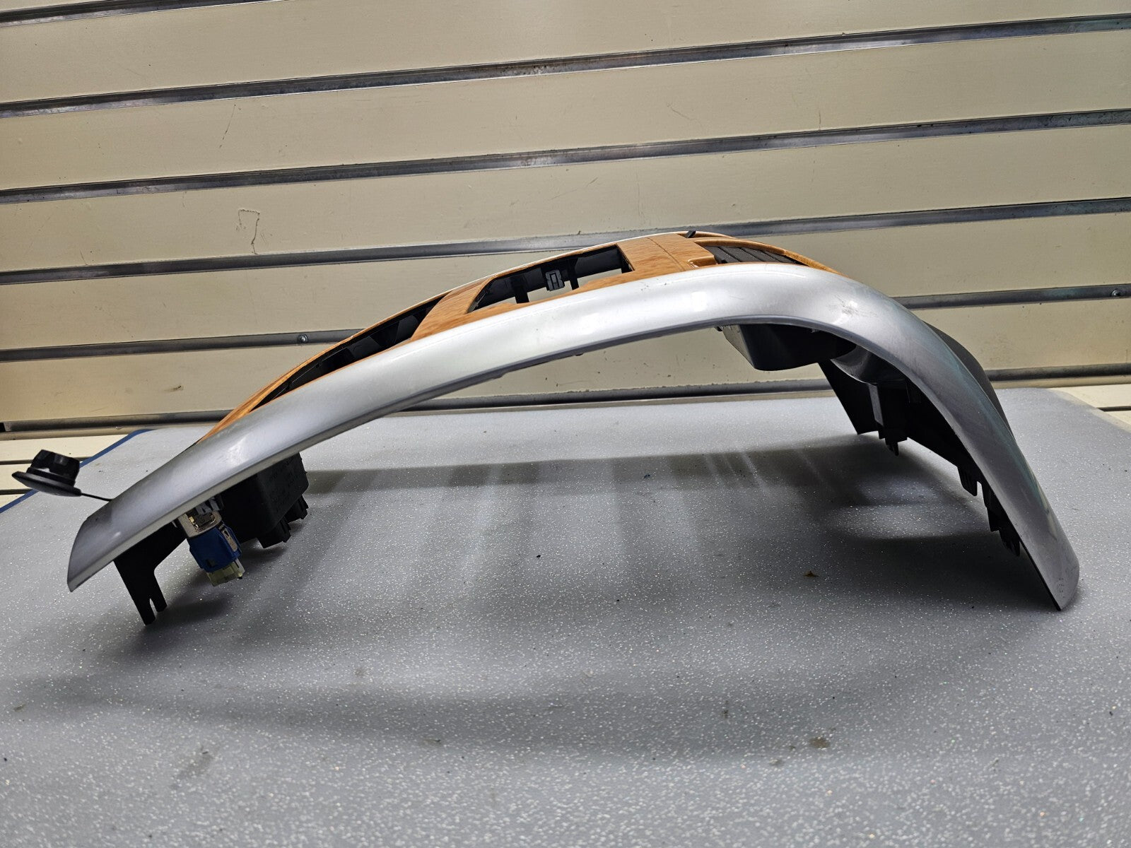 🔥04-09 DURANGO ASPEN Center Dash FM RADIO DISPLAY STEREO BEZEL TRIM PANEL WOOD