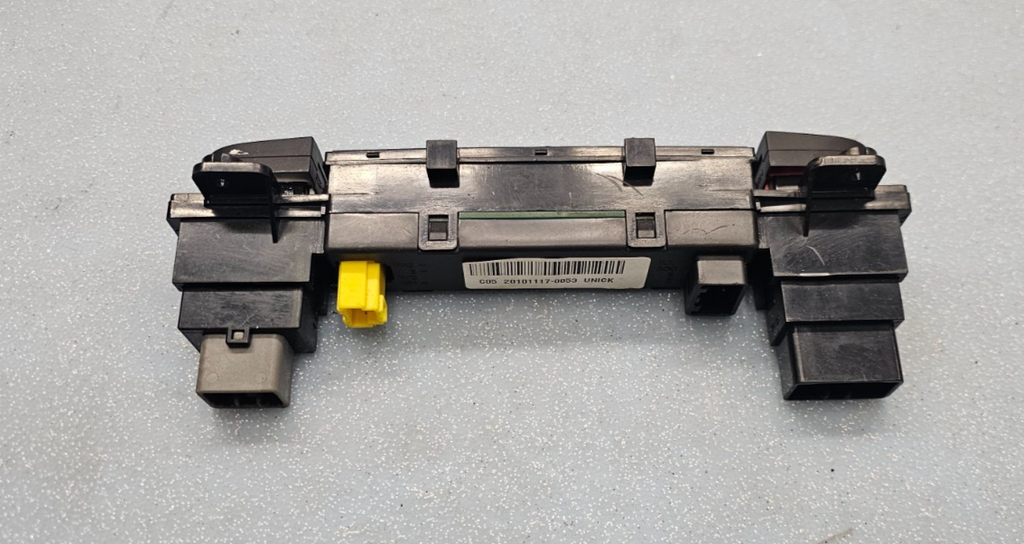 🔥2009-2011 Hyundai Accent Hazard Light Defroster Window Switch Clock Digital