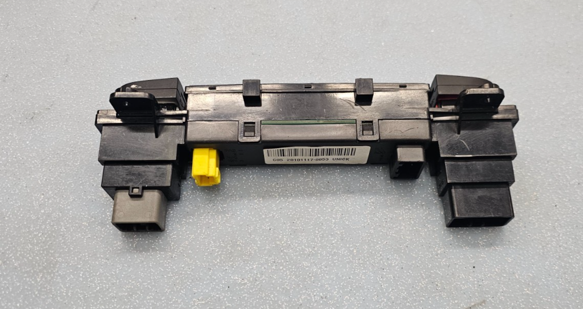 🔥2009-2011 Hyundai Accent Hazard Light Defroster Window Switch Clock Digital