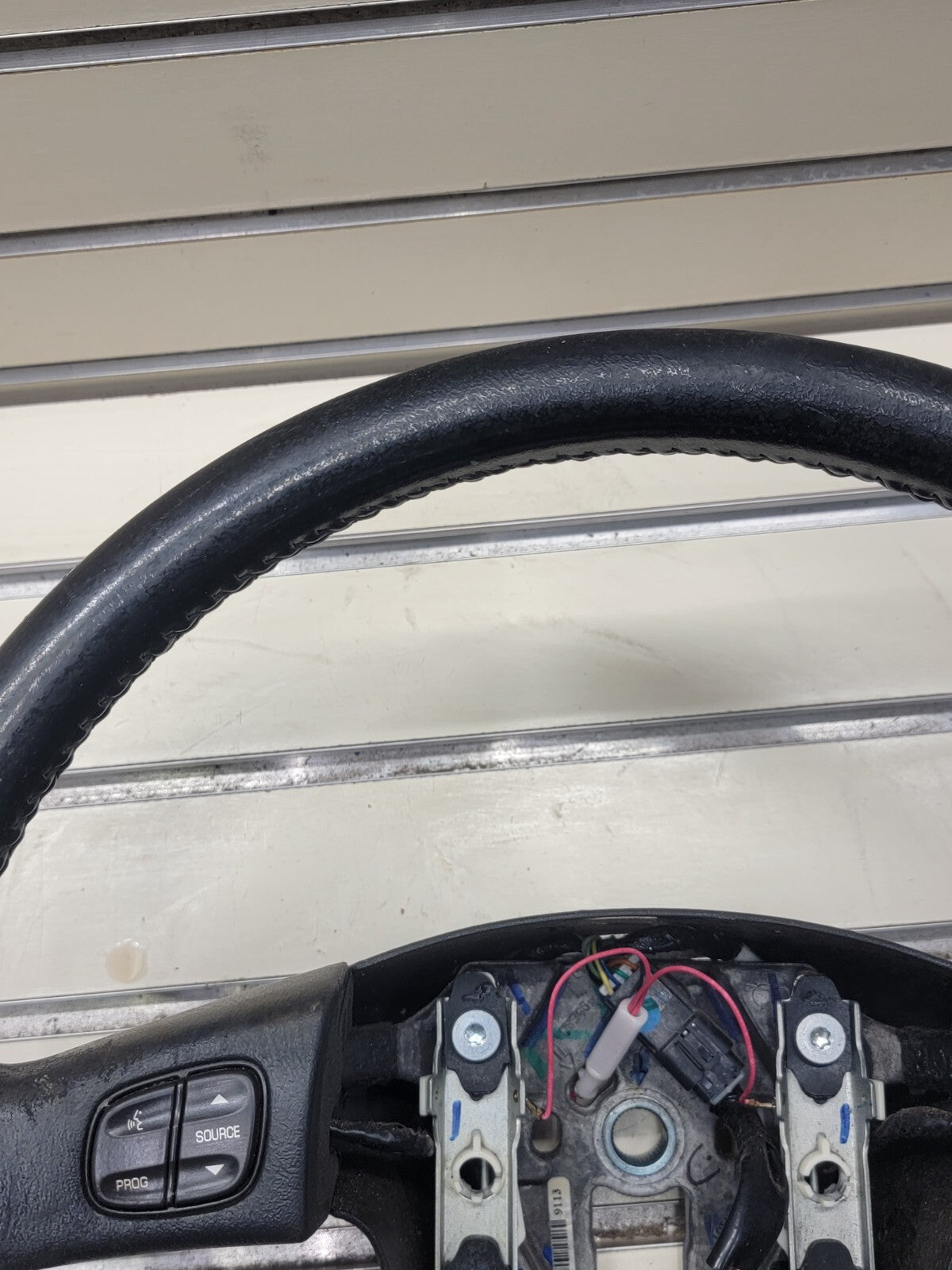 🔥03-06 SILVERADO SIERRA YUKON TAHOE SUBURBAN STEERING WHEEL LEATHER BLACK
