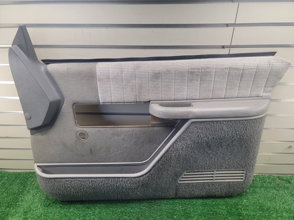 🔥88-94 CHEVY GMC CK Suburban DOOR PANEL passenger Manual cloth DARK GRAY D1