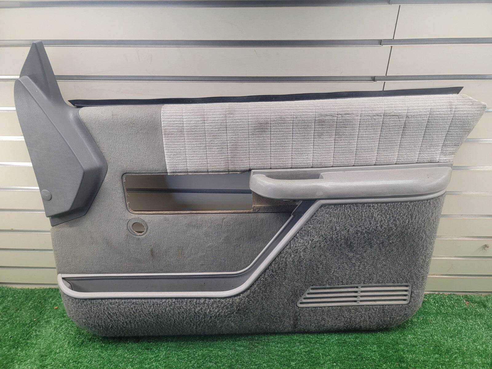 🔥88-94 CHEVY GMC CK Suburban DOOR PANEL passenger Manual cloth DARK GRAY D1