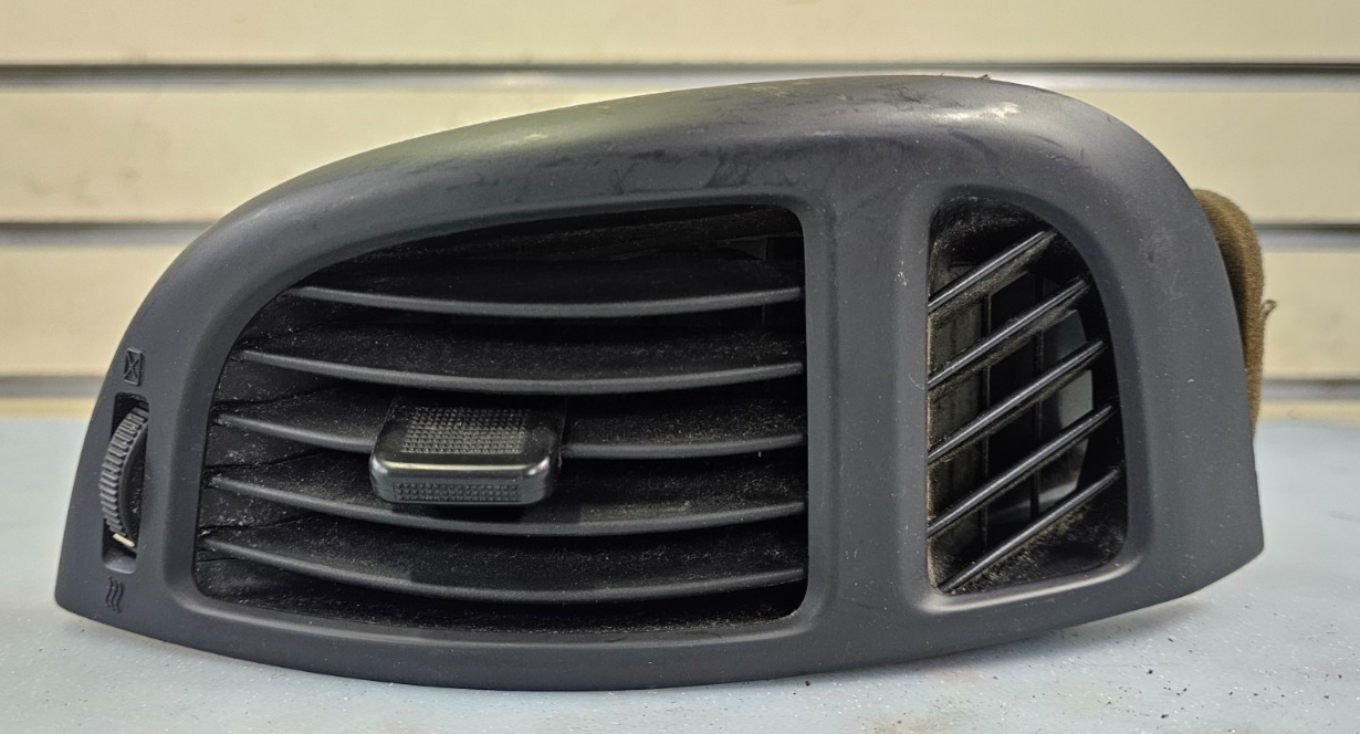 🔥10-13 KIA FORTE DASH LEFT DRIVER A/C AC AIR VENT HEATER PANEL ASSEMBLY BLACK