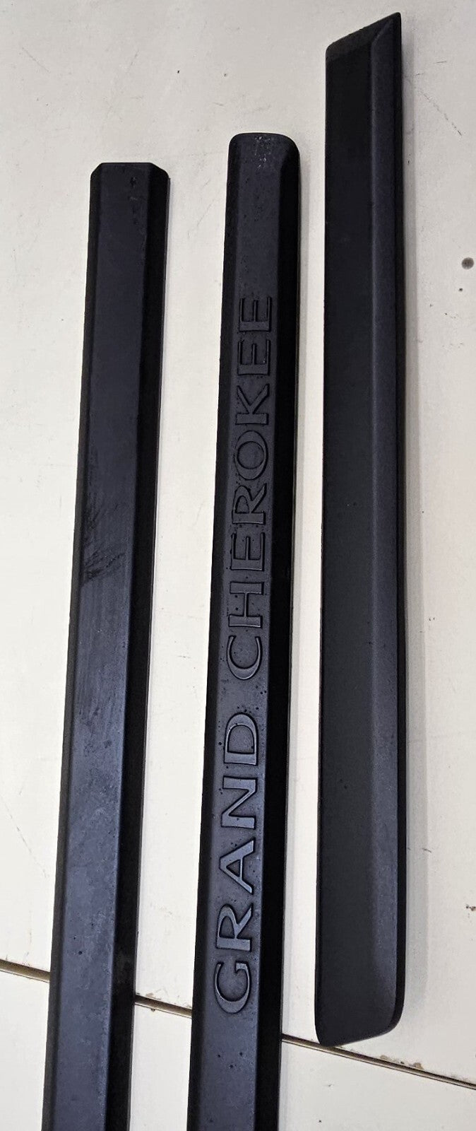 🔥05-10 Jeep Grand Cherokee Driver Passenger Door Trim Molding Panel Black OEM