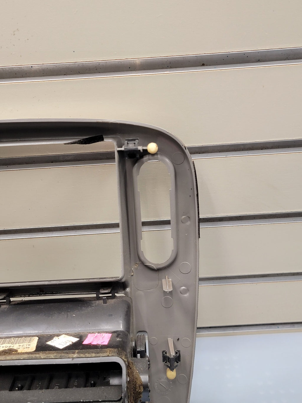 02-05 FORD EXPLORER RADIO AUDIO CLIMATE TEMPERATURE CONTROL BEZEL TRIM silver
