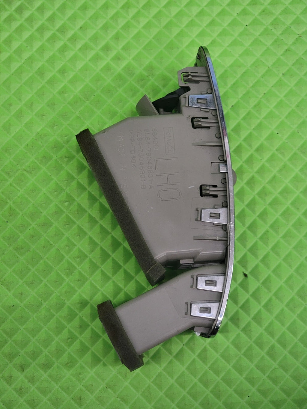🔥2008-2012 Ford Escape Driver Left Front Air Dash Vent TAN VT9