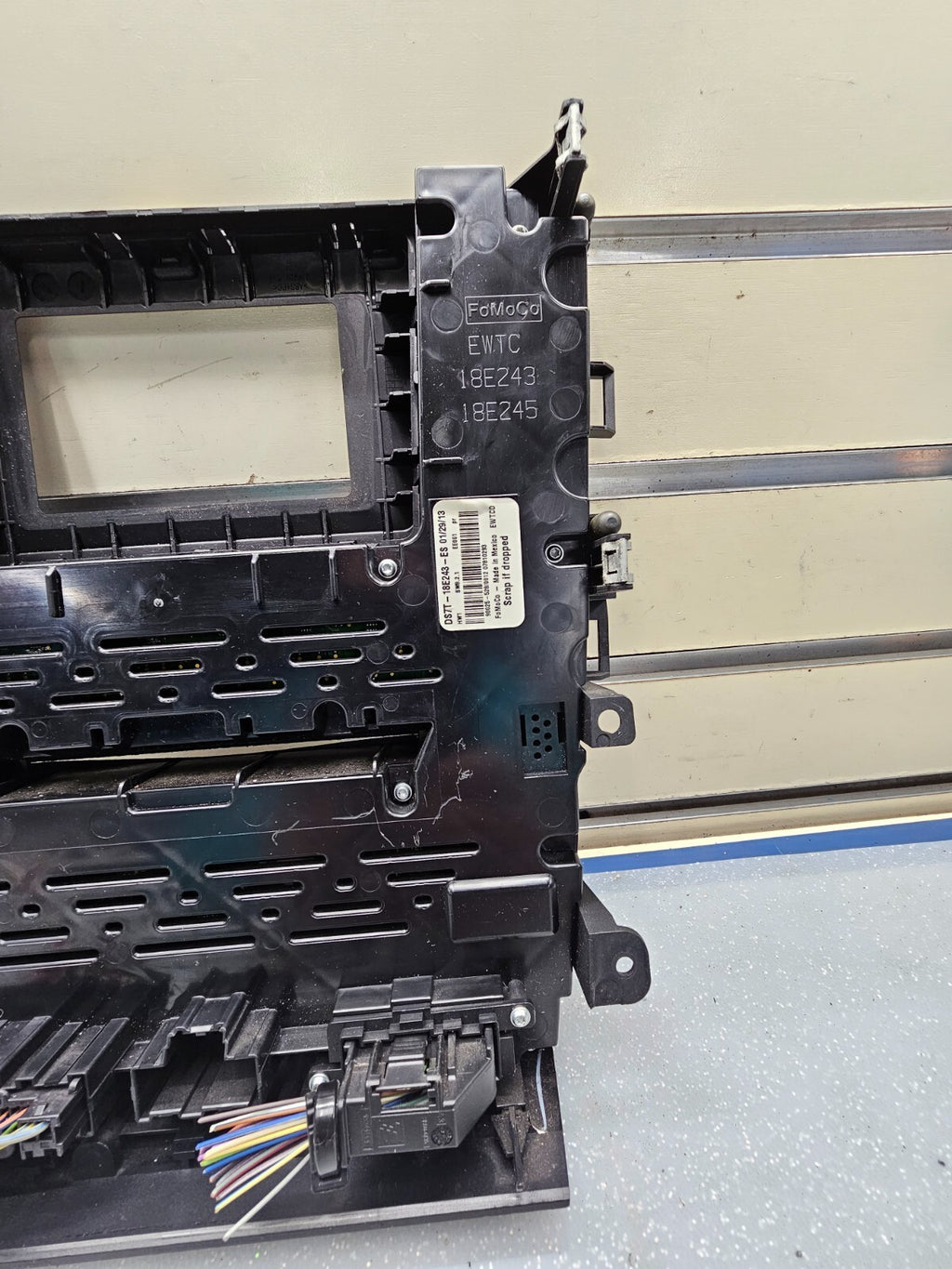 🔥2013-2016 FORD FUSION RADIO/HEATER AC CLIMATE CONTROL SWITCH PANEL BEZEL BLACK
