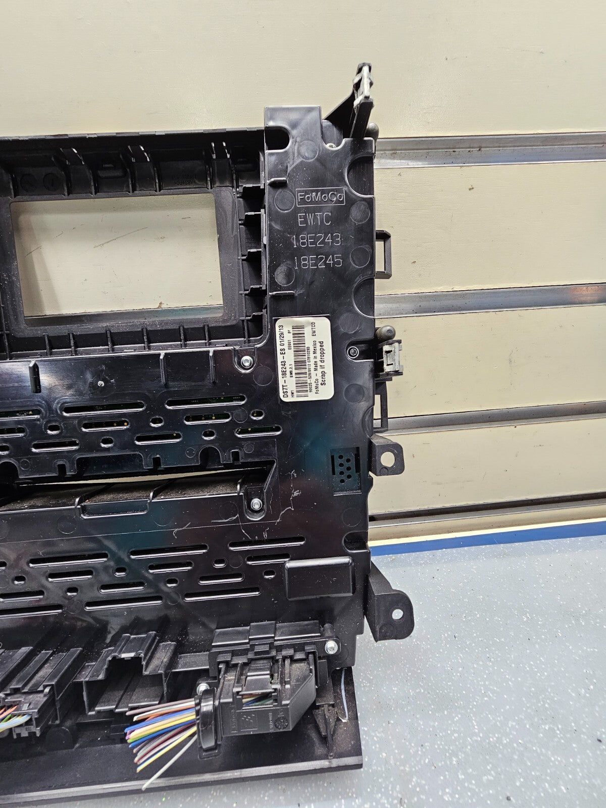 🔥2013-2016 FORD FUSION RADIO/HEATER AC CLIMATE CONTROL SWITCH PANEL BEZEL BLACK