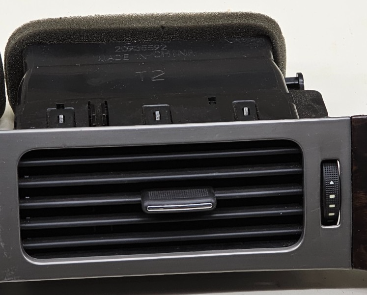 🔥07-13 Suburban TAHOE YUKON Dash Radio Bezel Trim RIGHT Panel w/ Vent Wood B36