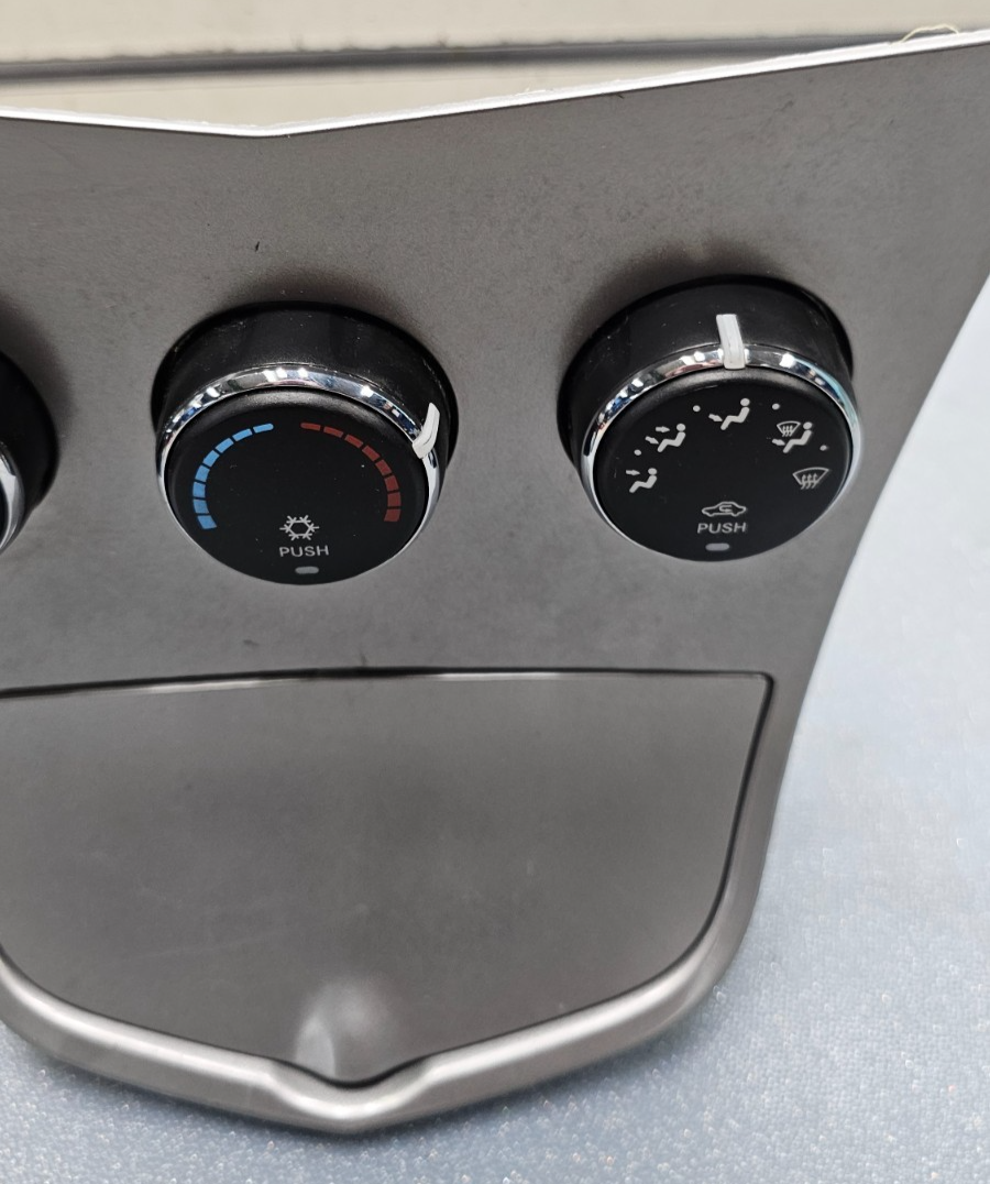 🔥07-10 Sebring Dash Heater Temperature Climate Control Conditioner Bezel Silver