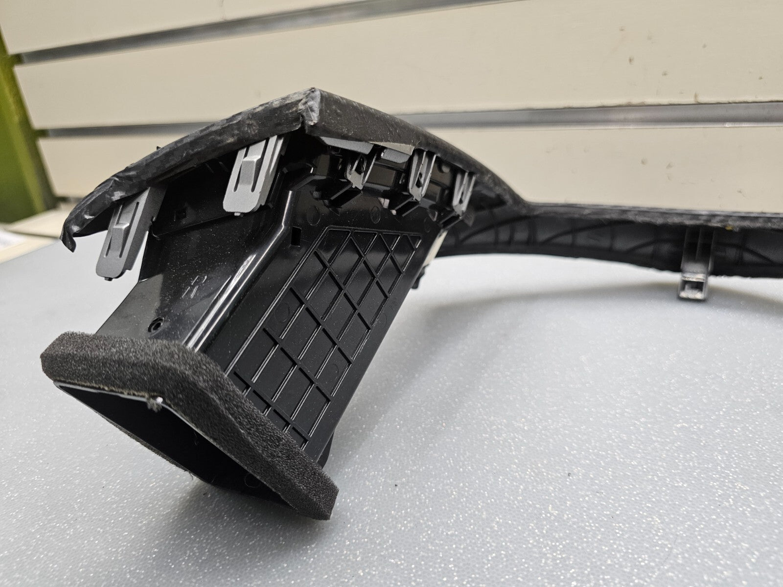 🔥11-15 Cruze Center Dash AM FM Radio Display Bezel Trim Panel Carbon Black OEM