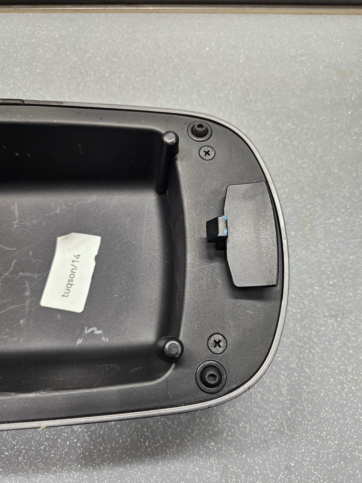 14-15 Tucson Front Floor Center Console Lid Cover Top Pad Armrest Storage Black