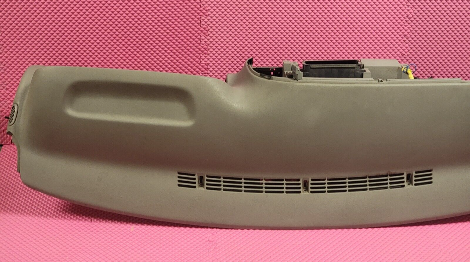 🔥95-99 CHEVY GMC SILVERADO C/K Dashboard DASH CORE Frame Mount UP Box TAN DB2