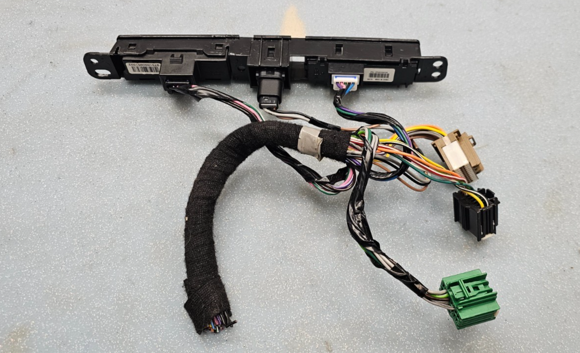 09-12 Chevrolet Traverse Center Dash Panel Hazard Control Switch Unit OEM SW55