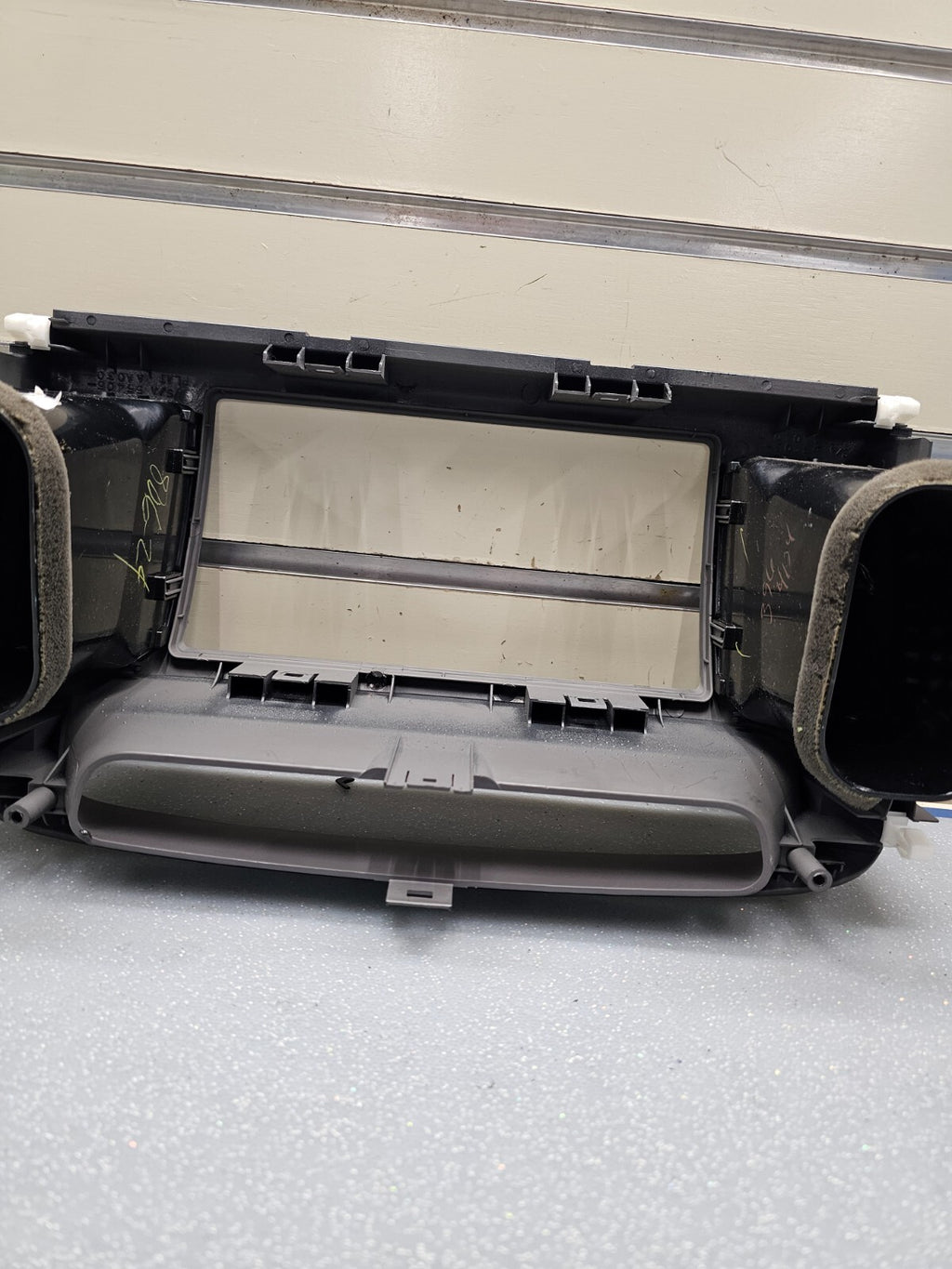 🔥02-06 Toyota CAMRY Center Dash RADIO Surround BEZEL Trim Panel Assembly Gray