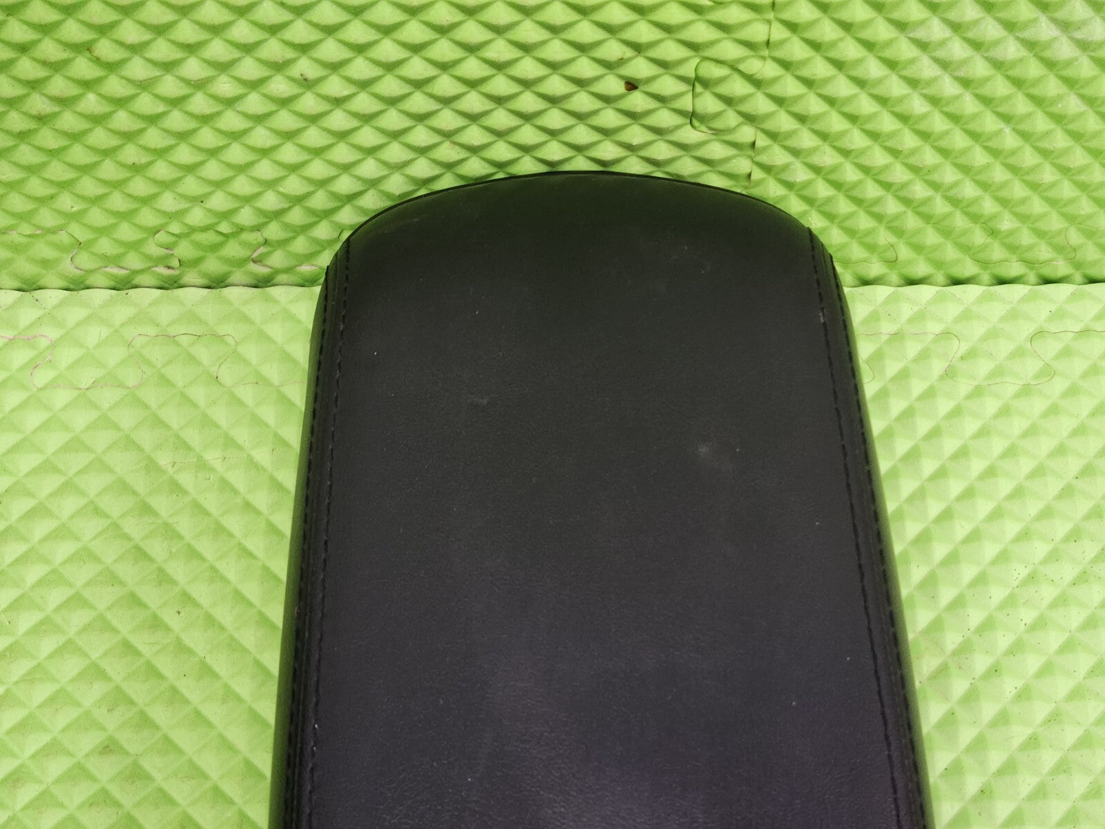 🔥2011-2014 CHRYSLER 200 DODGE AVENGER CENTER CONSOLE LID ARM REST BLACK