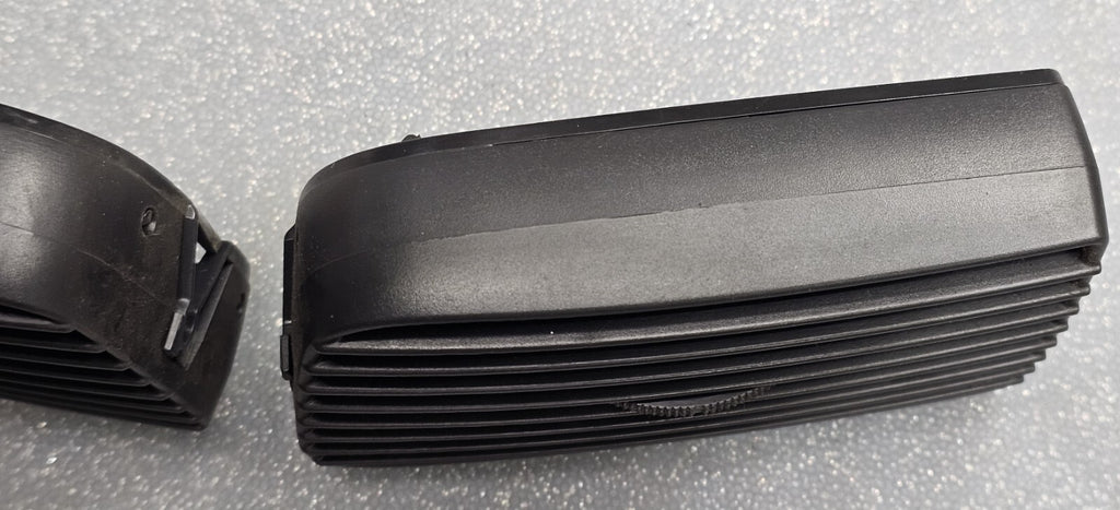 02-05 Dodge RAM CENTER DASH LEFT/RIGHT Heater Air Vents Filter Conditioner Pair