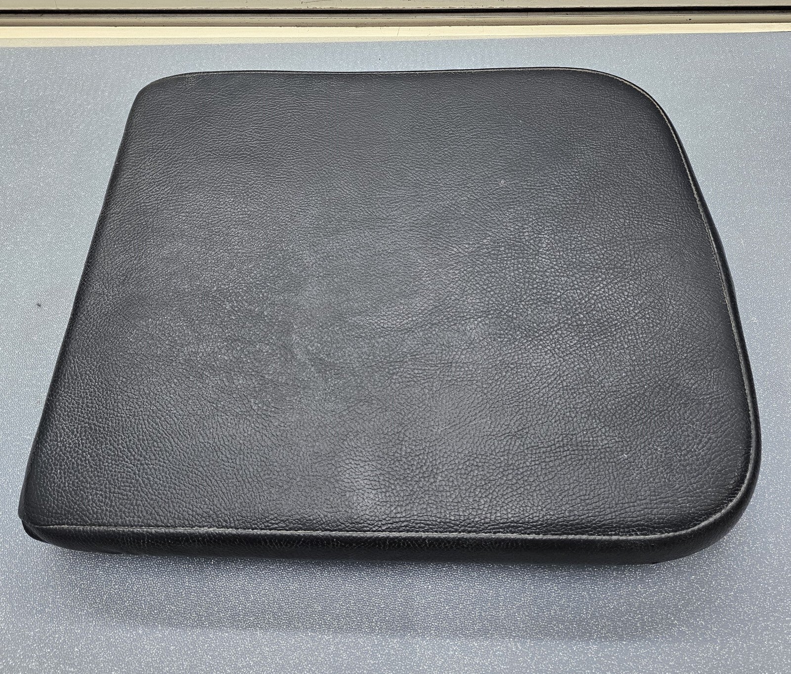 🔥02-08 Dodge RAM Center Console Jump Seat ARMREST Cover Lid Leather BLACK JS7