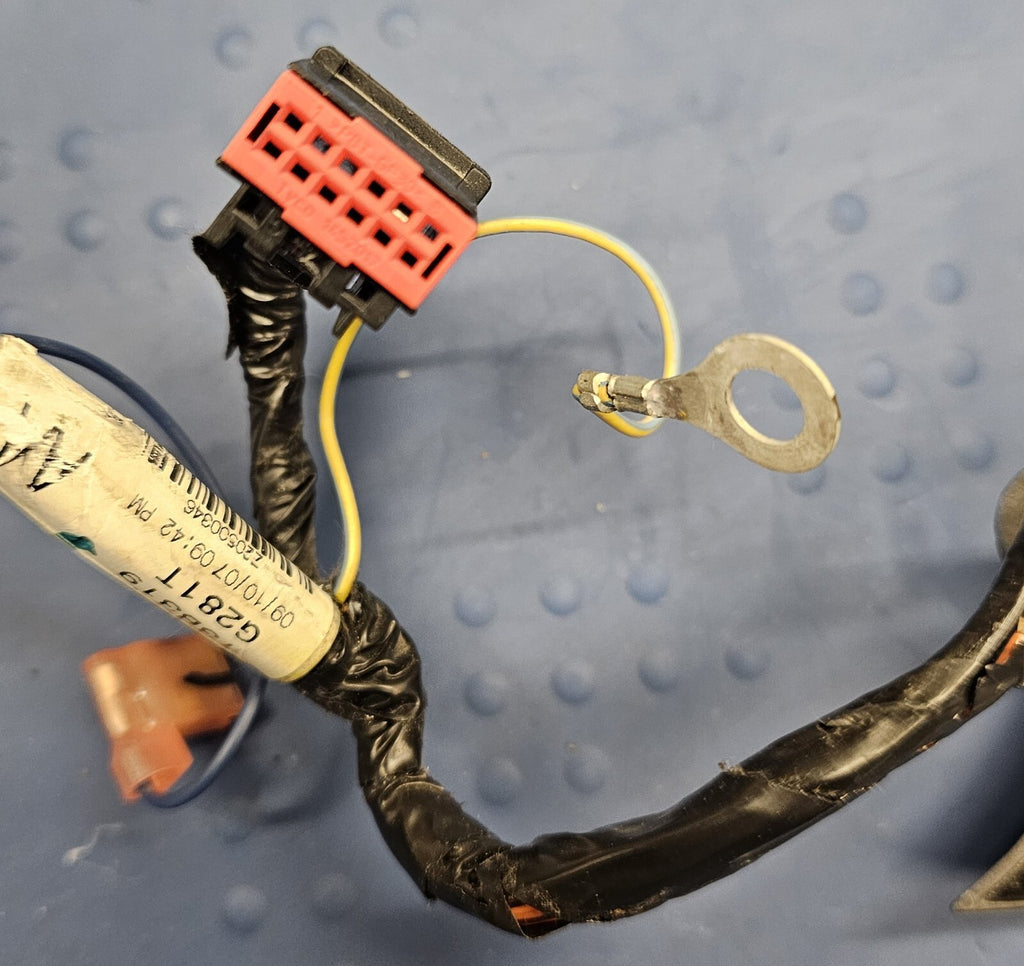 05-11 CROWN VICTORIA GRAND MARQUIS STEERING COLUMN WHEEL CRUISE SWITCH ASSEMBLY