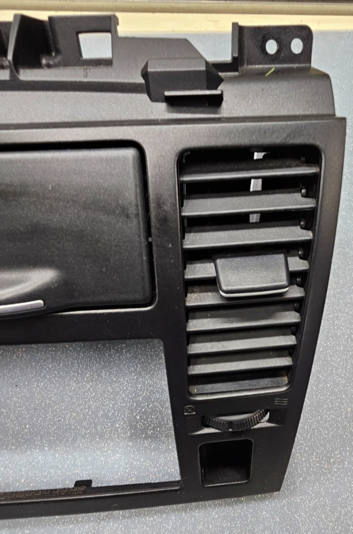 🔥07-12 Nissan VERSA Dash AM FM Radio Stereo Display Bezel Trim Panel Black B74