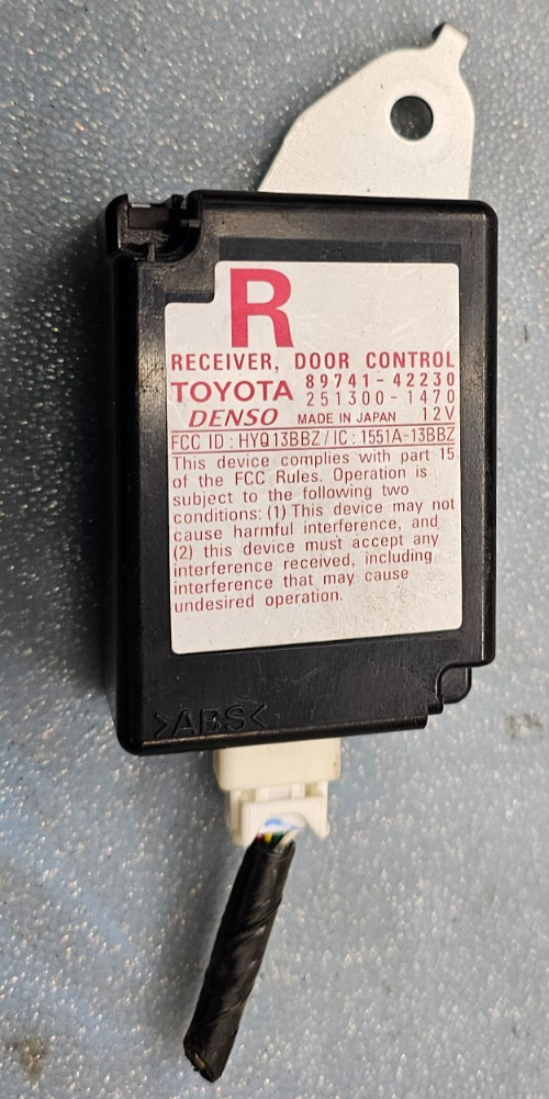 🔥06-09 Toyota RAV4 Door Control Receiver Relay Module Computer Assembly Black