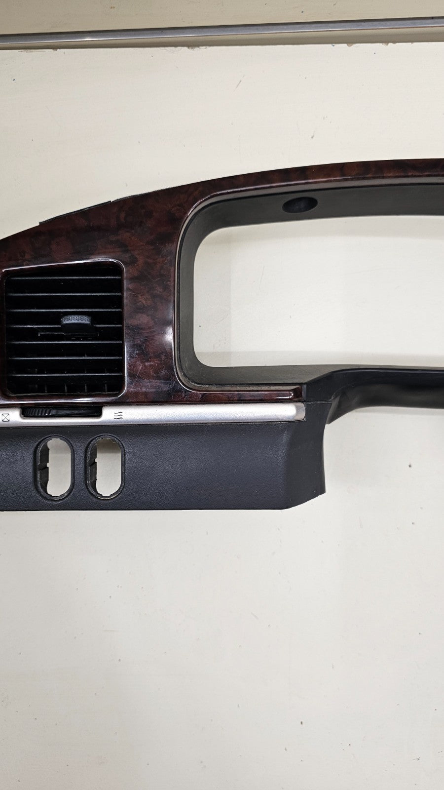 05-11 Lincoln Town Car Dash Speedometer Instrument Cluster Bezel Trim Panel Wood