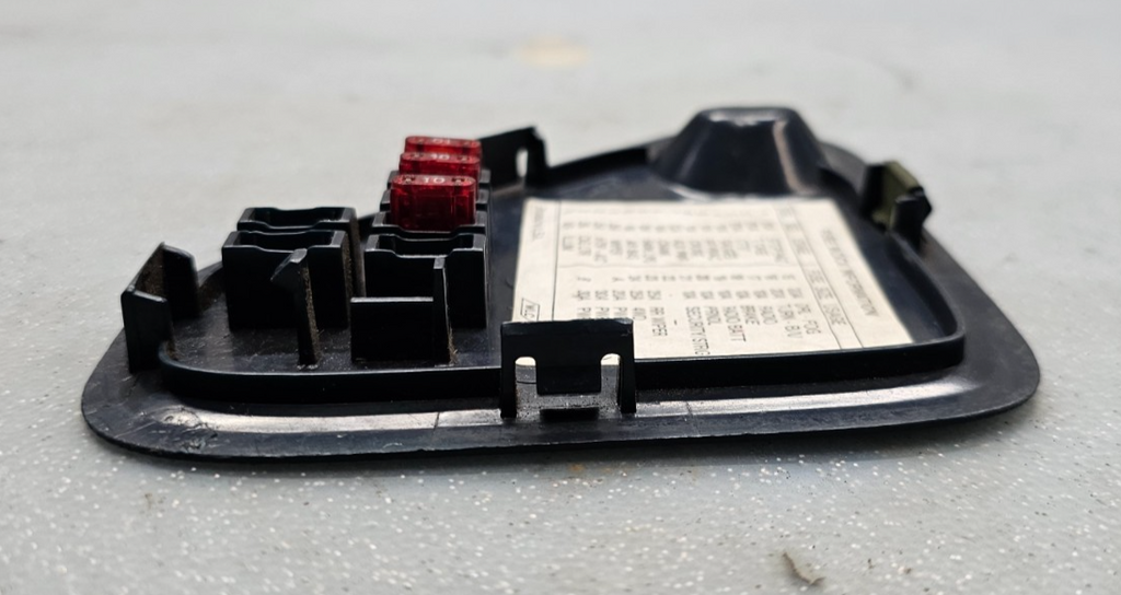 🔥95-99 Chevy GMC CK Tahoe Truck Dash Fuse Box Cover Lid Door Assembly Black