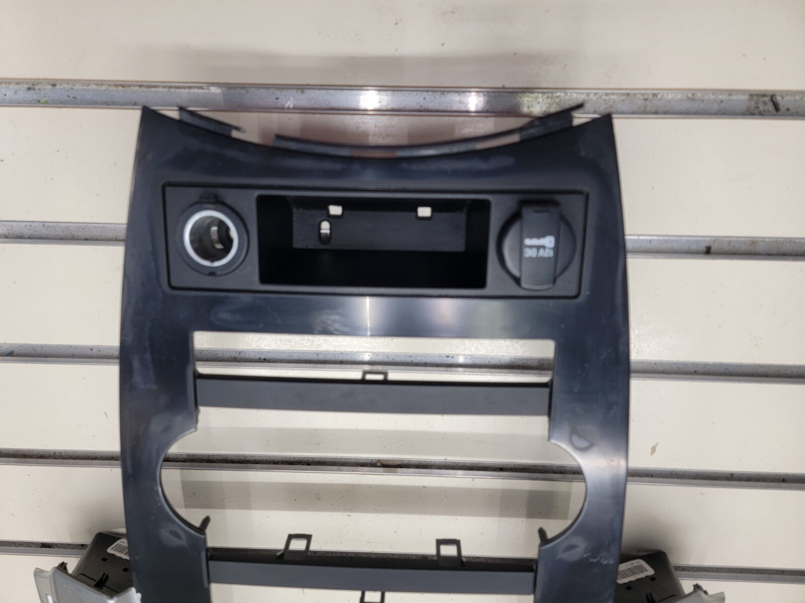 🔥2008-2010 Jeep Grand Cherokee Radio Bezel Center Dash Trim Temperature Control