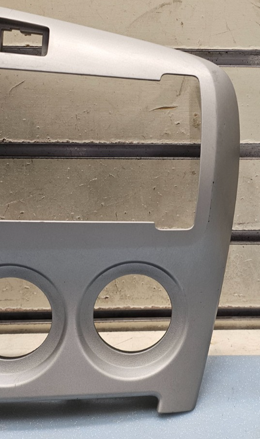 🔥09-13 Toyota Matrix / Pontiac Vibe Dash Radio Bezel Gray Silver Trim OEM