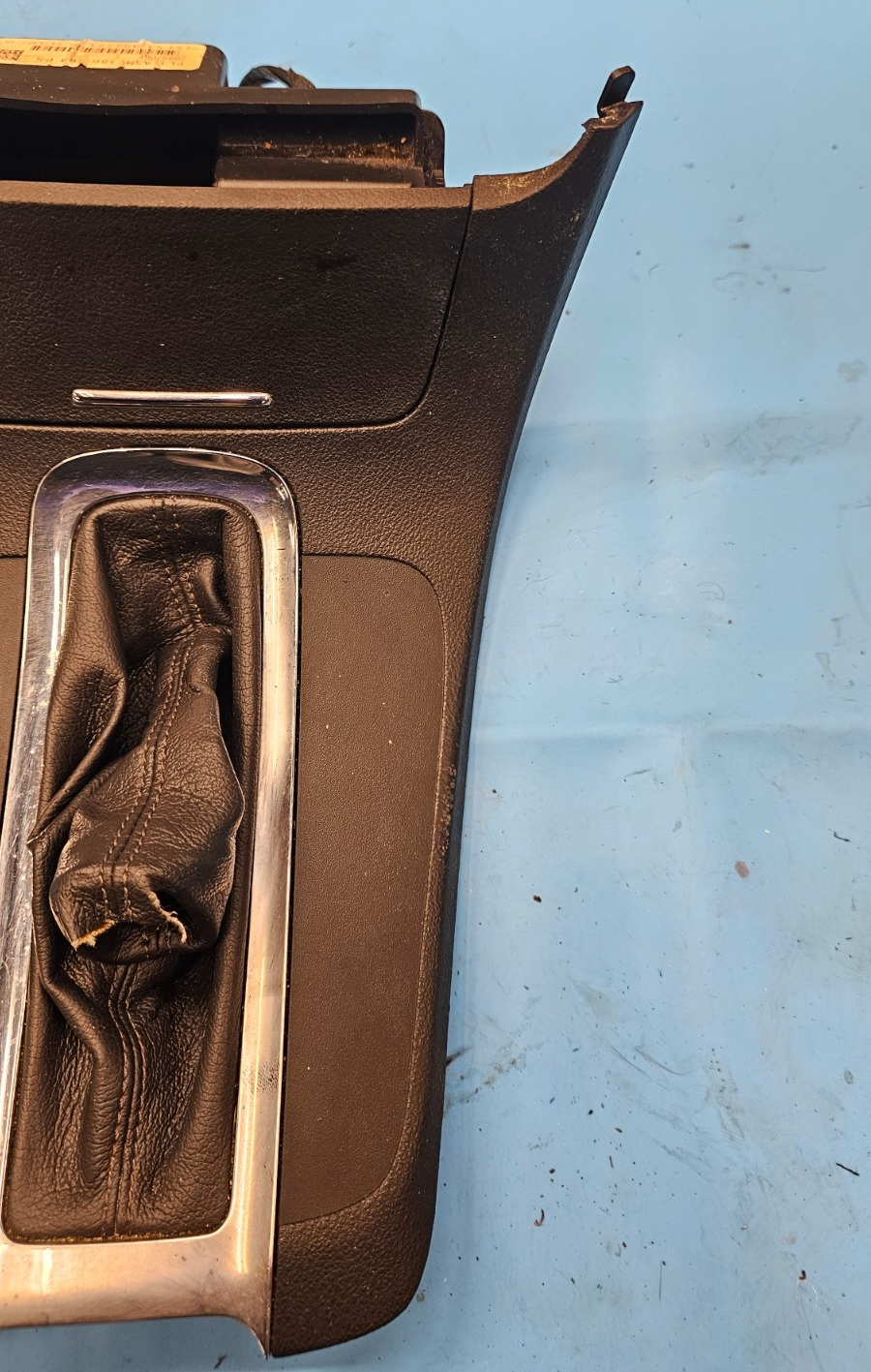 🔥08-12 MALIBU AUTOMATIC TRANSMISSION FLOOR GEAR LEVER SHIFTER TRIM BEZEL Black