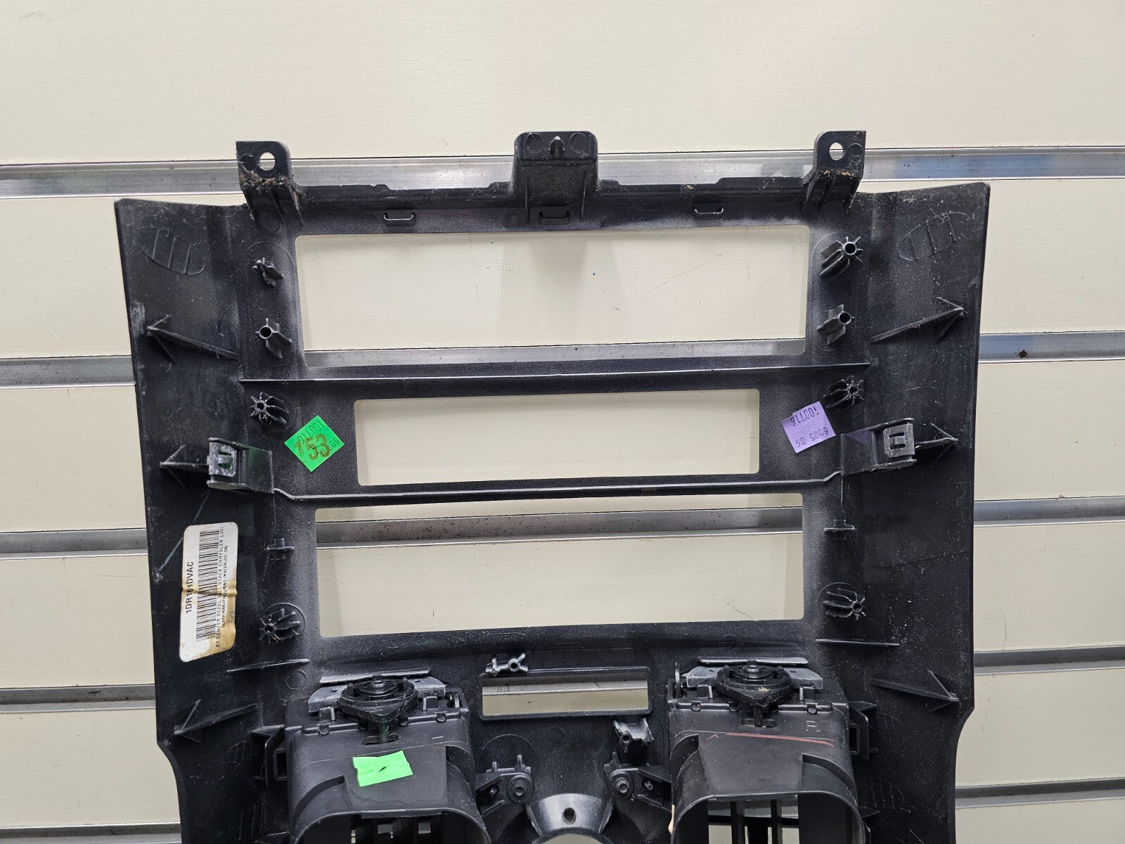 08-10 Grand Caravan Town Country Dash AM FM Radio Stereo Trim Bezel Panel SILVER