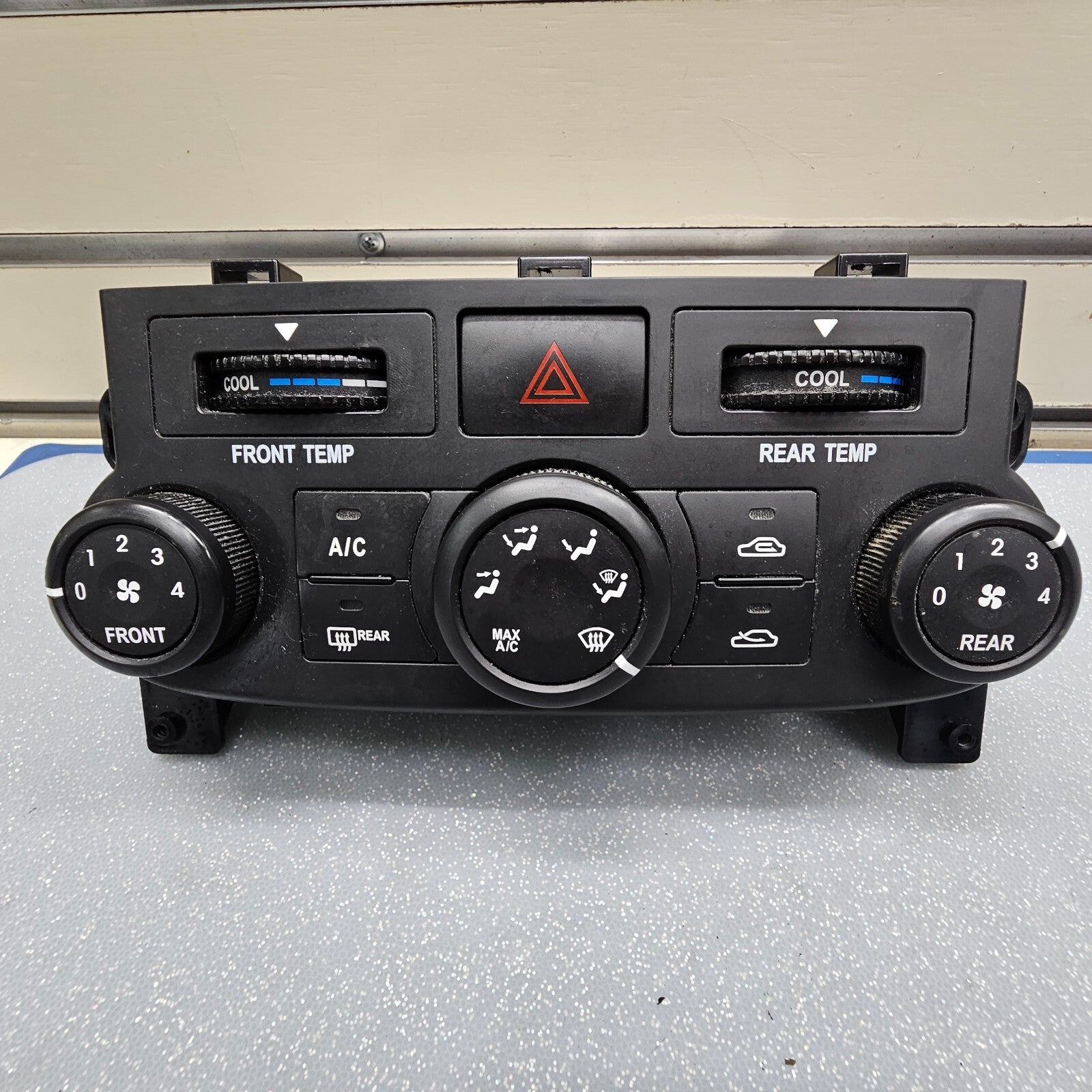 🔥2006-2014 Kia Sedona Dash Mounted A/C Heat Manual Temperature Climate Control