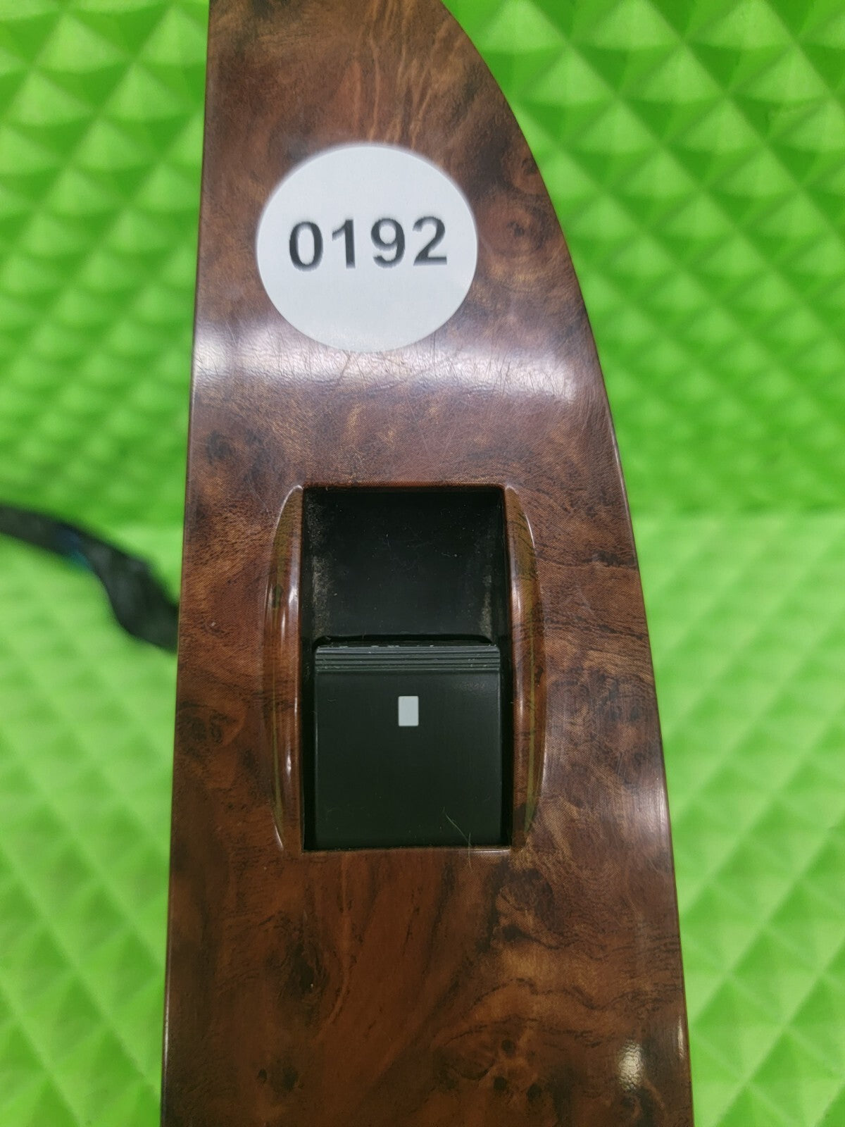 🔥07 - 13 Chevy saburban rear left Side Window Switch Bezel OEM WOODGRAIN WS5