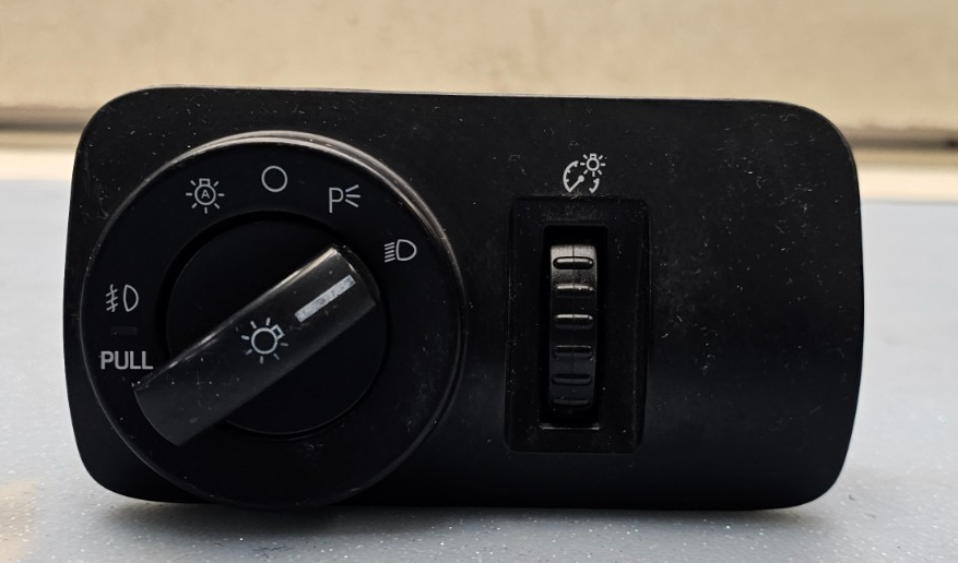 🔥2005–2009 Ford Mustang Headlight & Fog Light Switch Control black