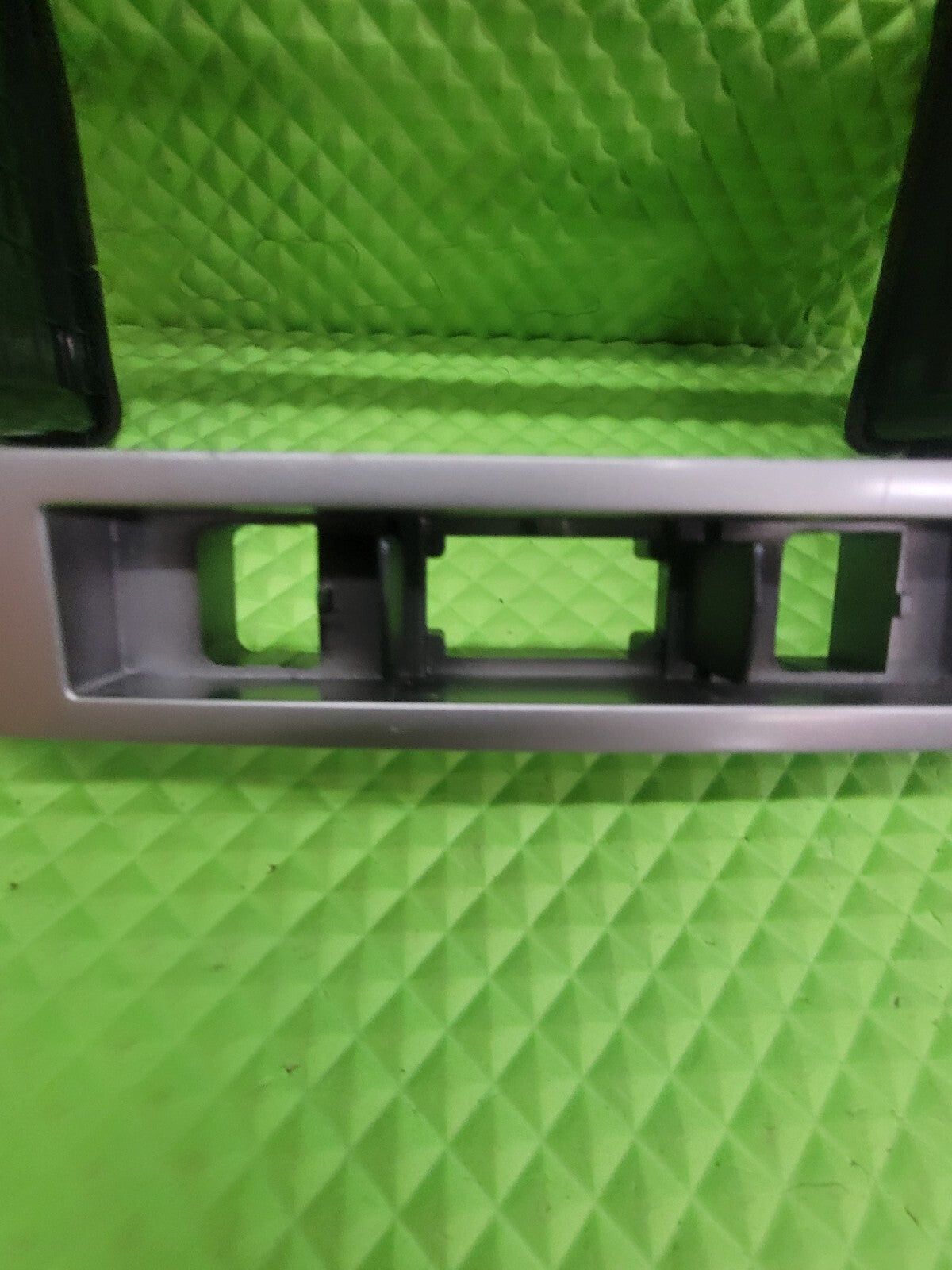🔥 2010-2012 Hyundai Santa Fe Radio Climate Dash Trim Bezel OEM 42 B53