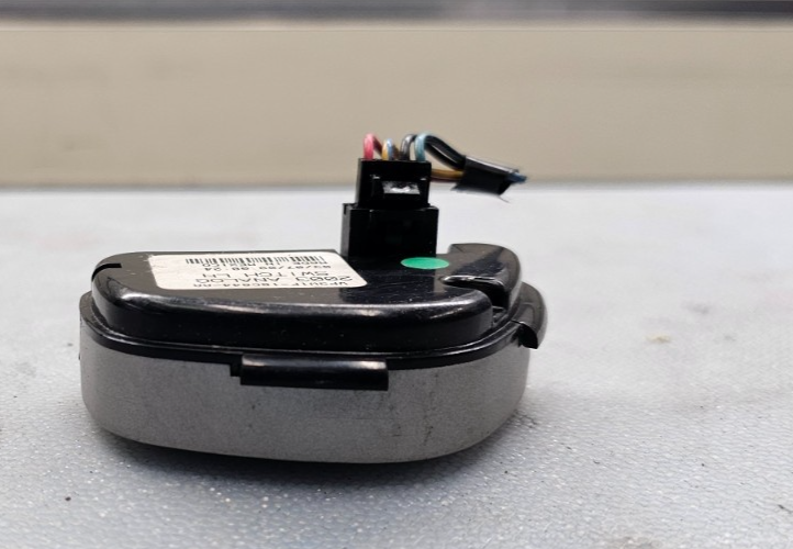 🔥03-07 Lincoln Town Car Steering Wheel Control Cruise Control Silver Trim OEM