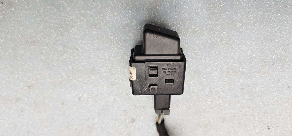 🔥04-09 Cadillac XLR Hazard Warning Switch Assembly Dark Satin Black